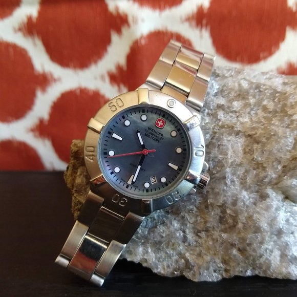 Wenger Swiss military watch, mother of pearl face main image 4